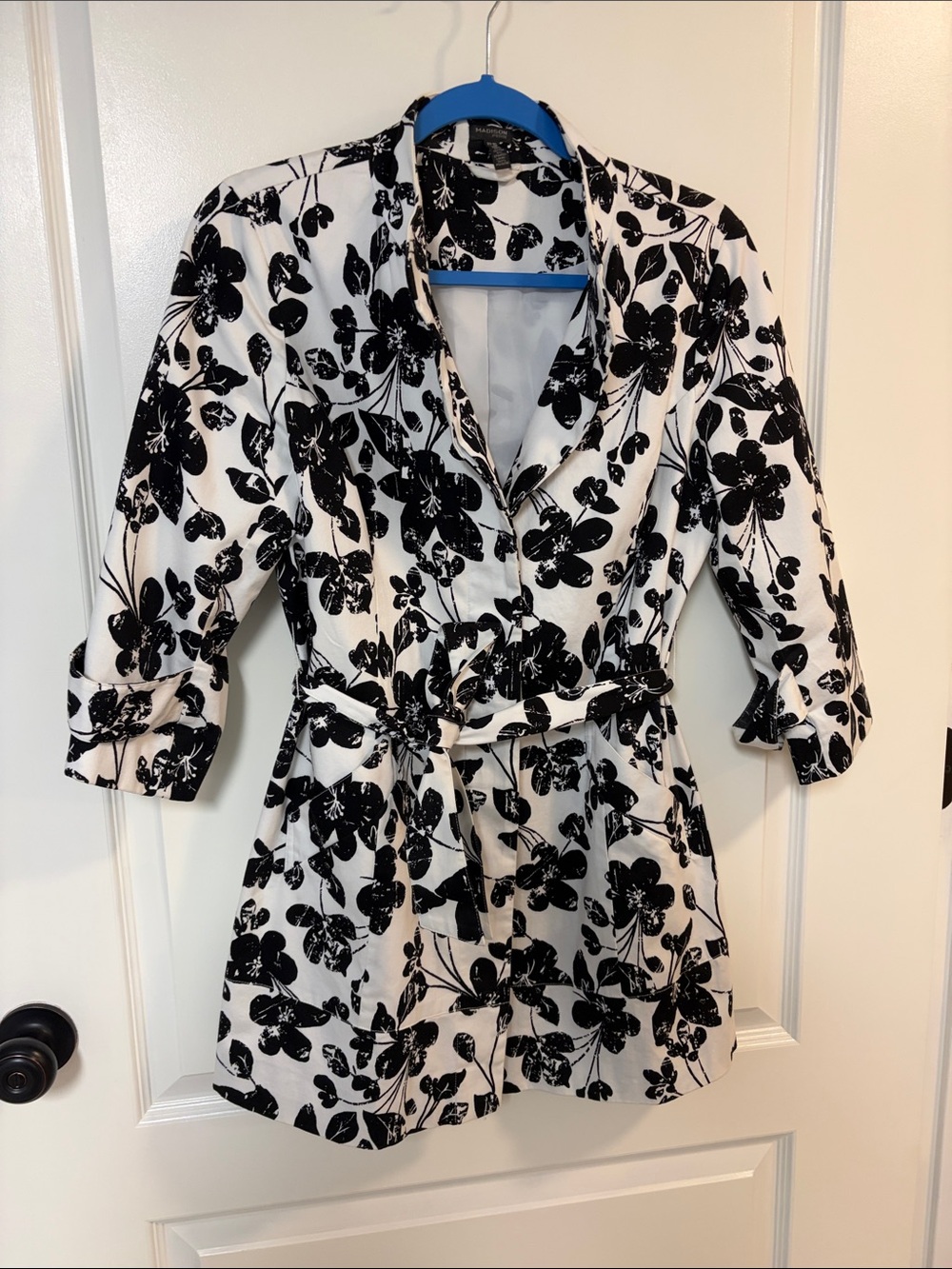 Madison Black & White Floral Belted Blazer